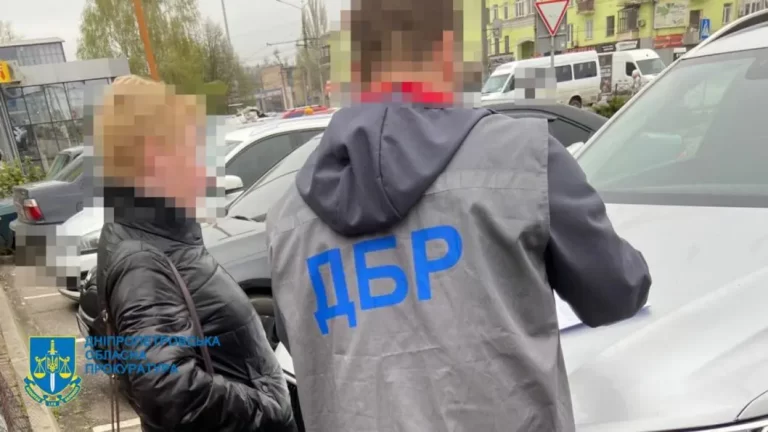 На Дніпропетровщині інспекторка податкової завдала збитків державі у понад 70 мільйонів гривень
