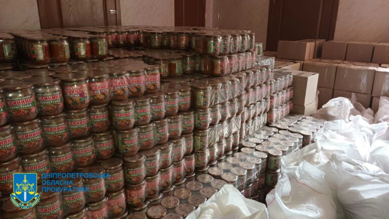 За розтрату майже мільйона грн на закупівлі продуктів на Дніпропетровщині судитимуть співробітників центру соцобслуговування