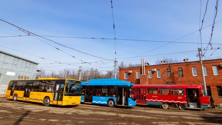 У Дніпрі відбудуться зміни у роботі транспорту