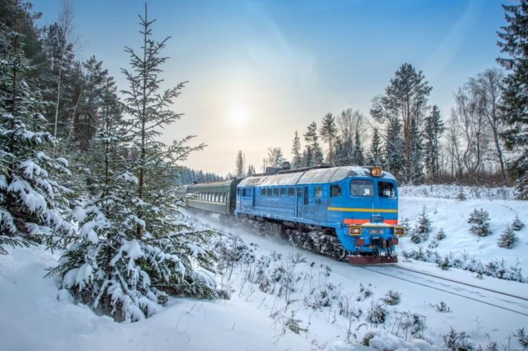 Затримуються поїзди, які курсують через Дніпро та область