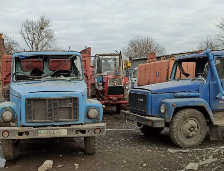 Через нічну атаку у Новомосковську потрощена майже вся комунальна техніка, – Лисак