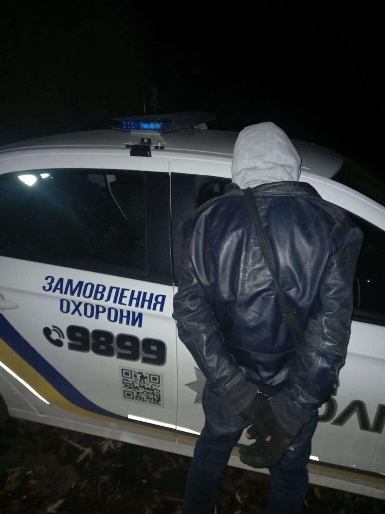 Погрожував чоловікові іграшковим пістолетом: у Дніпрі затримали хулігана
