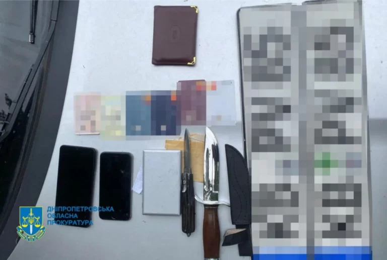 На Дніпропетровщині затримали зловмисників, які вимагали у підприємця неіснуючий борг