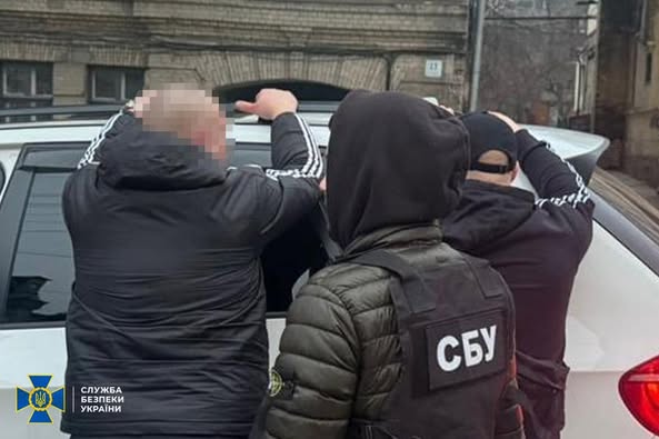 СБУ та ДБР затримали у Дніпрі адвоката, який організував «схему для ухилянтів»