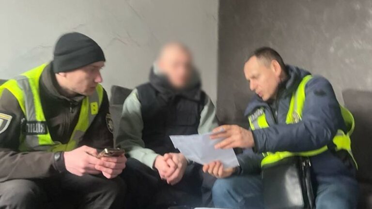 Затримали блогера з Дніпропетровщини, який видавав себе за працівника кіберполіції