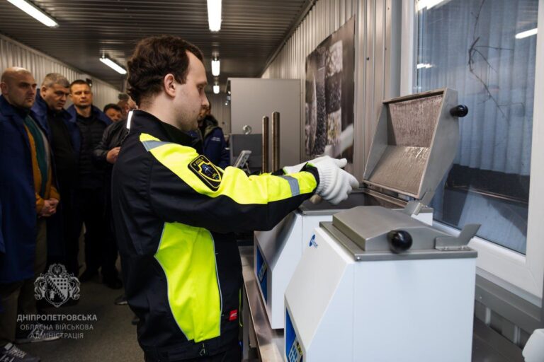 На Дніпропетровщині відкрили першу модульну лабораторію інженерно-технічних досліджень