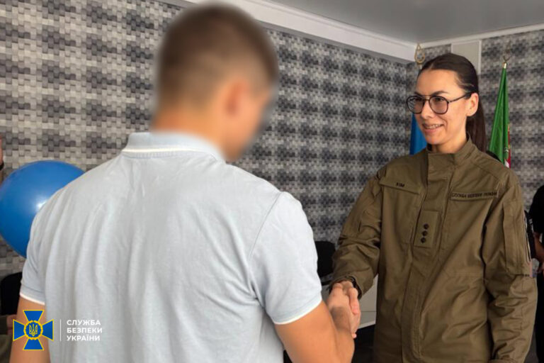 На Дніпропетровщині нагородили двох підлітків, які відмовились співпрацювати з ФСБ