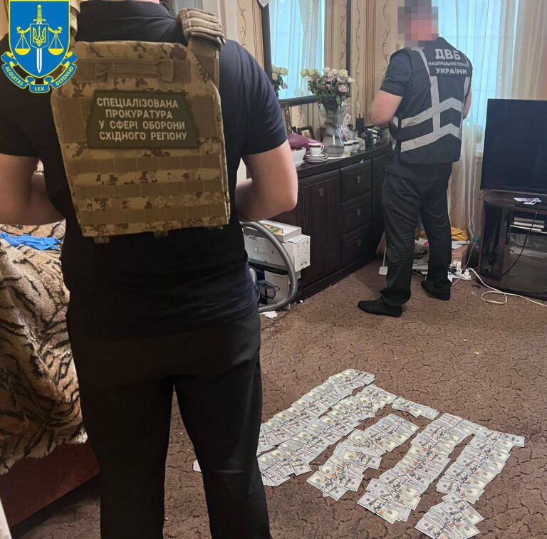 У Дніпрі експосадовець за гроші обіцяв бійцю допомогу в комісуванні
