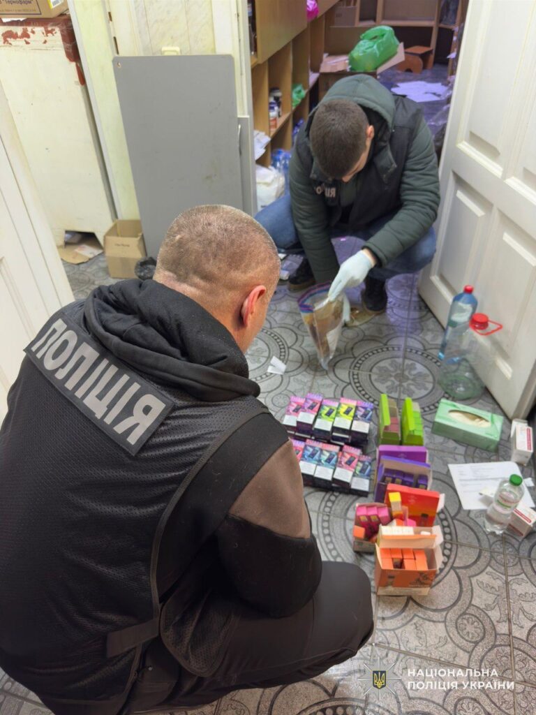 У Дніпрі продавали прекурсори в аптеках