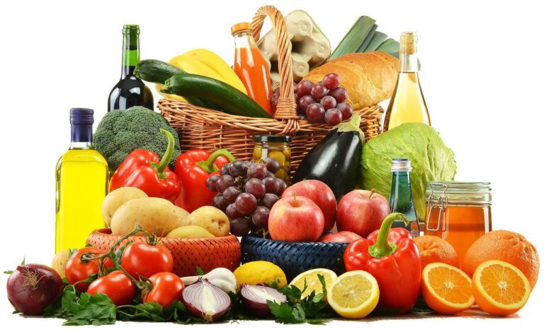 Продукти в Україні за рік подорожчали на третину