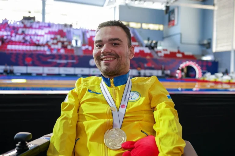 Паралімпійці з Дніпропетровщини здобули медалі чемпіонату світу з плавання