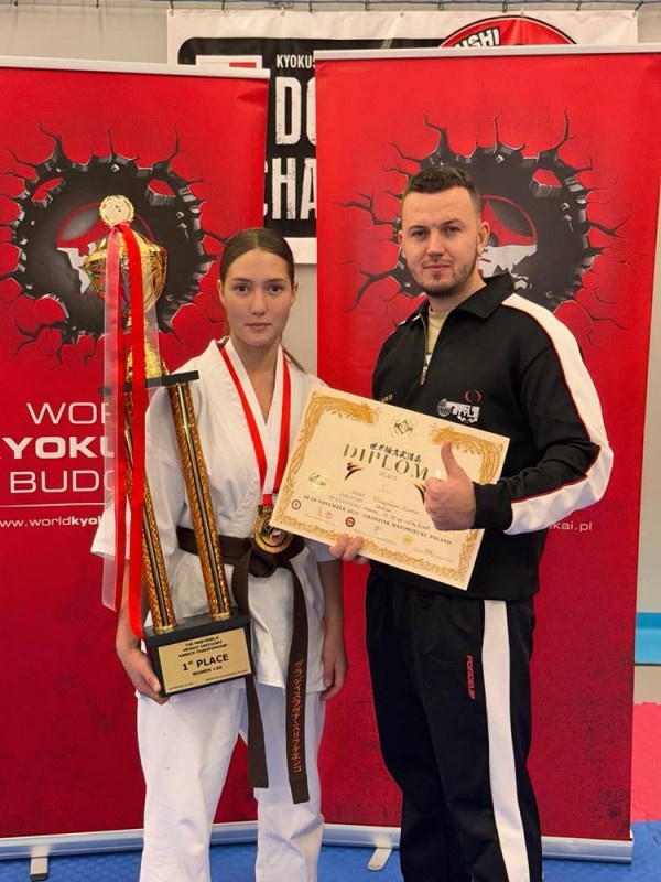 Студентка ДНУ стала чемпіонкою світу з карате