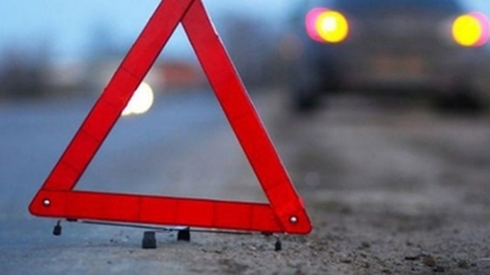 У Дніпрі посеред мосту сталася масштабна ДТП