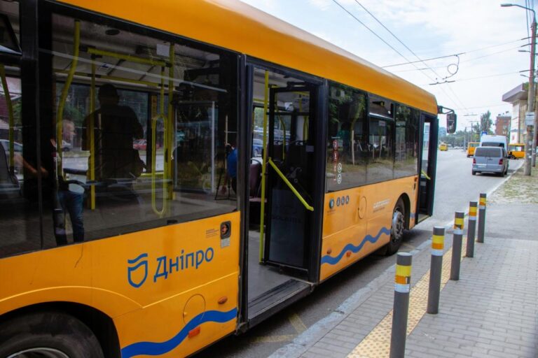 Маршрутки 87Б, 101А, 146Б та 157А в Дніпрі відновлюють звичний рух
