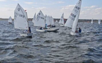 Дніпровські спортсмени вибороли бронзу на міжнародній регаті Carnival Race в Італії