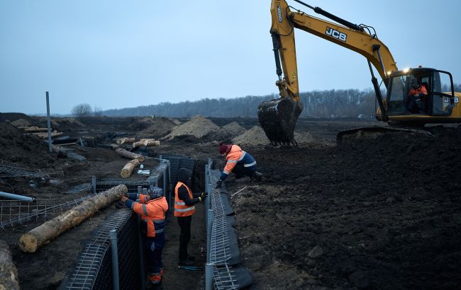 В Україні зводять суцільну лінію оборони від Київського водосховища і до Сум