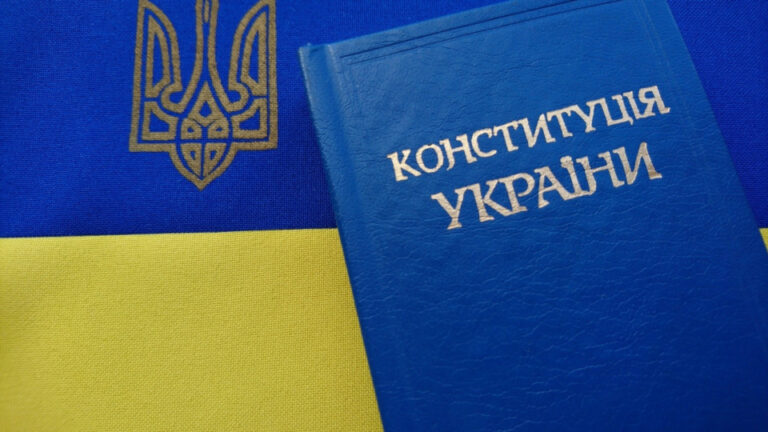 Концерти та акції: заходи до Дня Конституції у Дніпрі