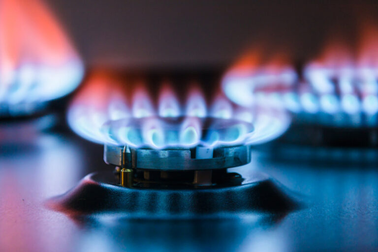 Чи вистачить Україні газу та світла взимку
