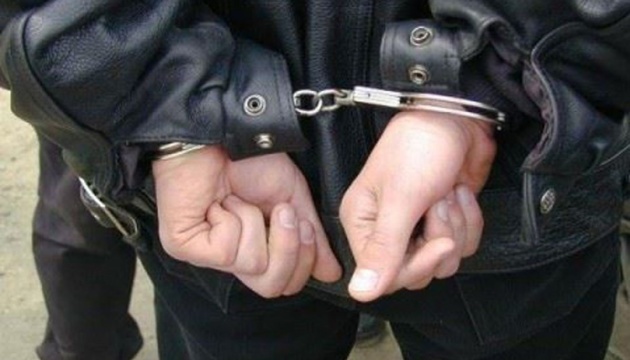 Поблизу кордону в фурі з молоком виявили чоловіків з Дніпропетровщини