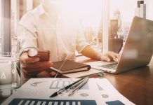 В Україні оновлять правила роботи бізнесу під час жовтого рівня повітряної тривоги